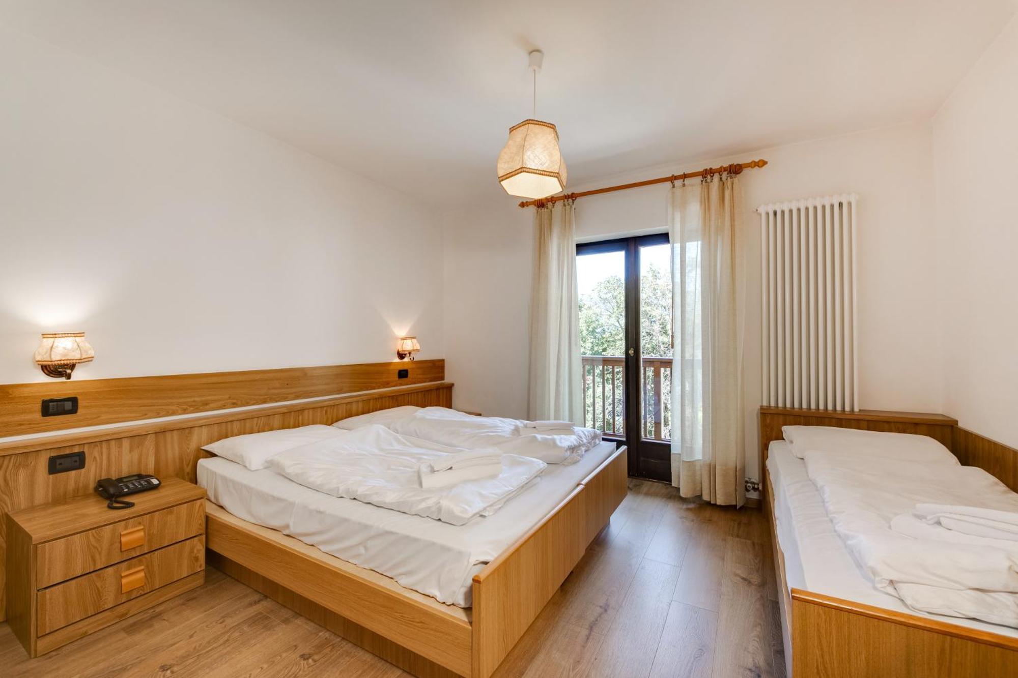 Hotel Bellamonte Predazzo Quarto foto